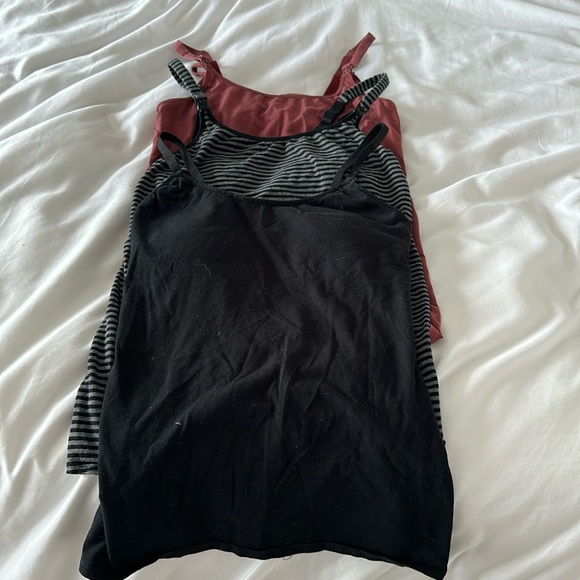 Nursing tops: gilligan and malley and pea ina pod. Medium and small - Picture 1 of 6